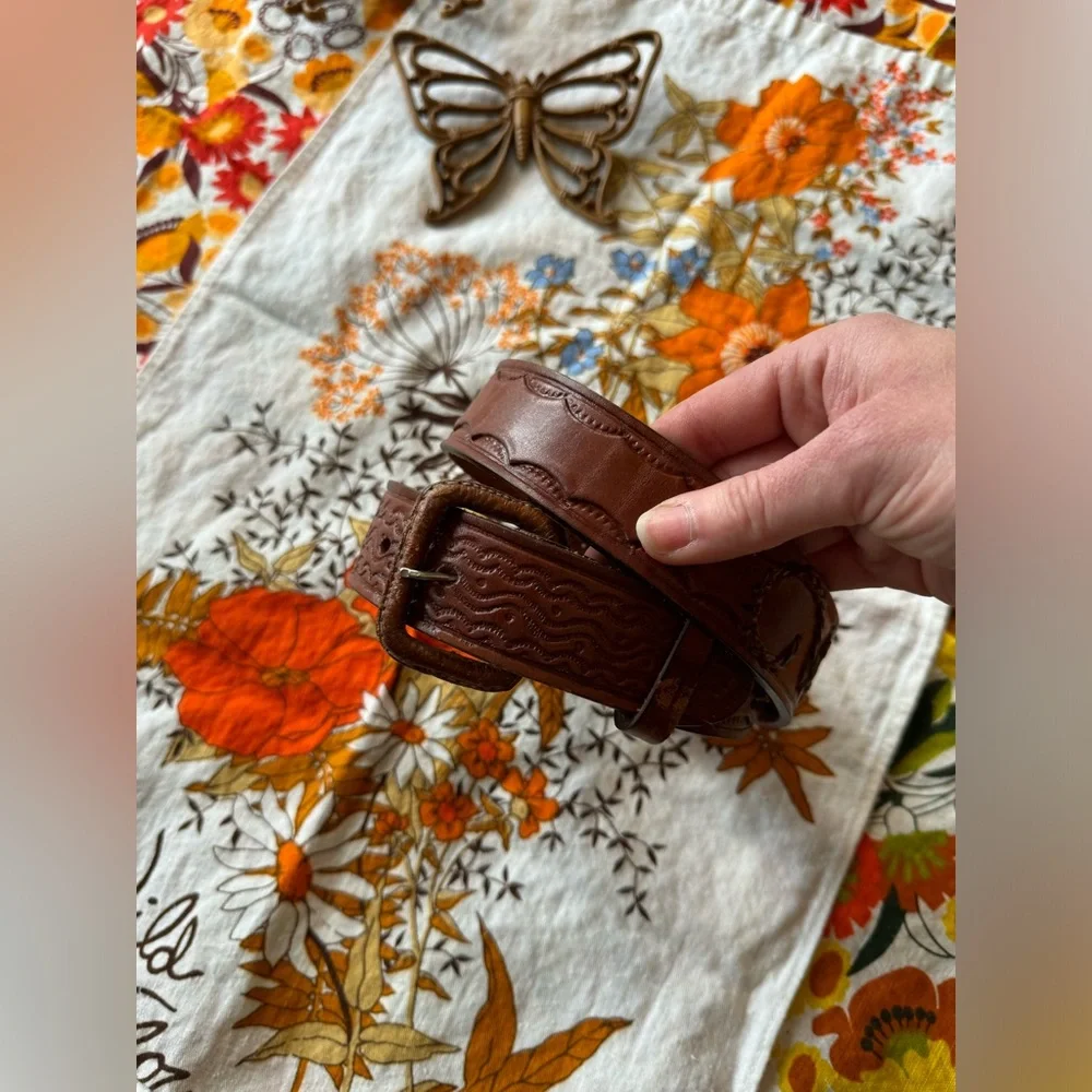 Vintage floral embossed